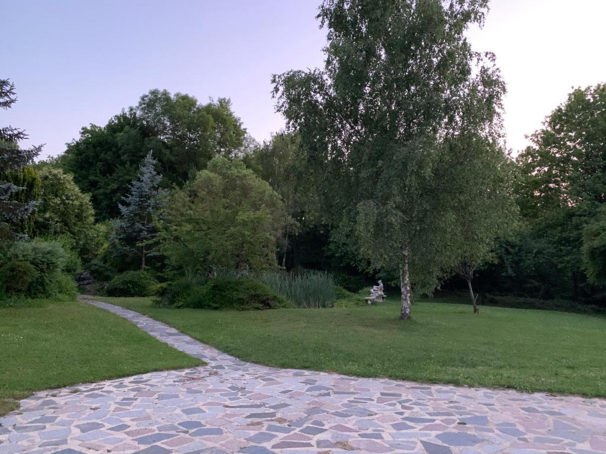 La Grignotiere Lodge & Spa Креси-ла-Шапель Экстерьер фото