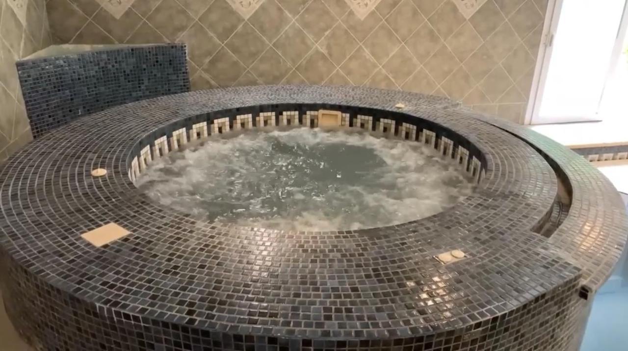 La Grignotiere Lodge & Spa Креси-ла-Шапель Экстерьер фото